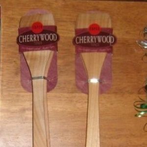 2 piece set cherry richly-grained hardwood Tongs